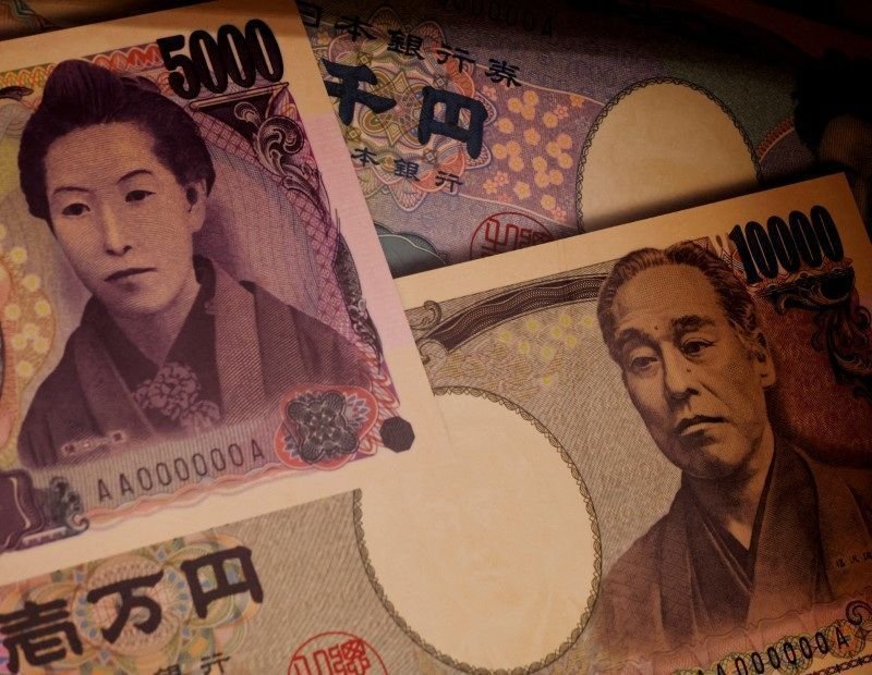 Intervenções no iene foram eficazes e necessárias para conter excessos, diz ministro japonês
