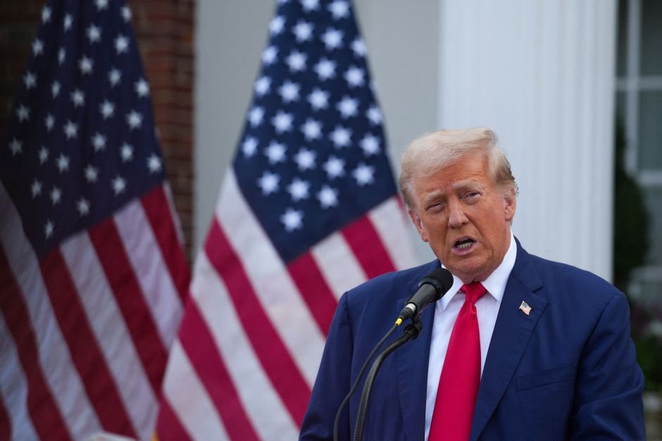 Trump critica apoio anterior de Kamala à proibição da exploração de petróleo