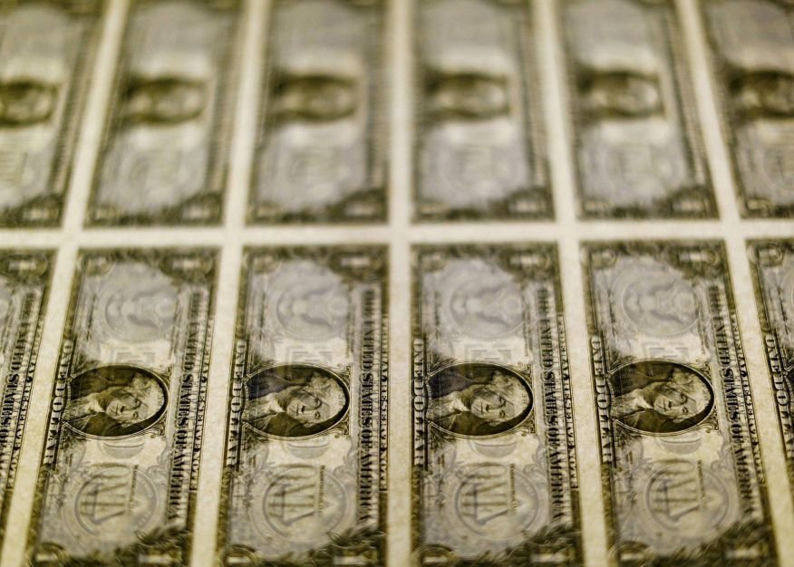 Temor de descontrole fiscal faz dólar disparar e agrava instabilidade, dizem economistas