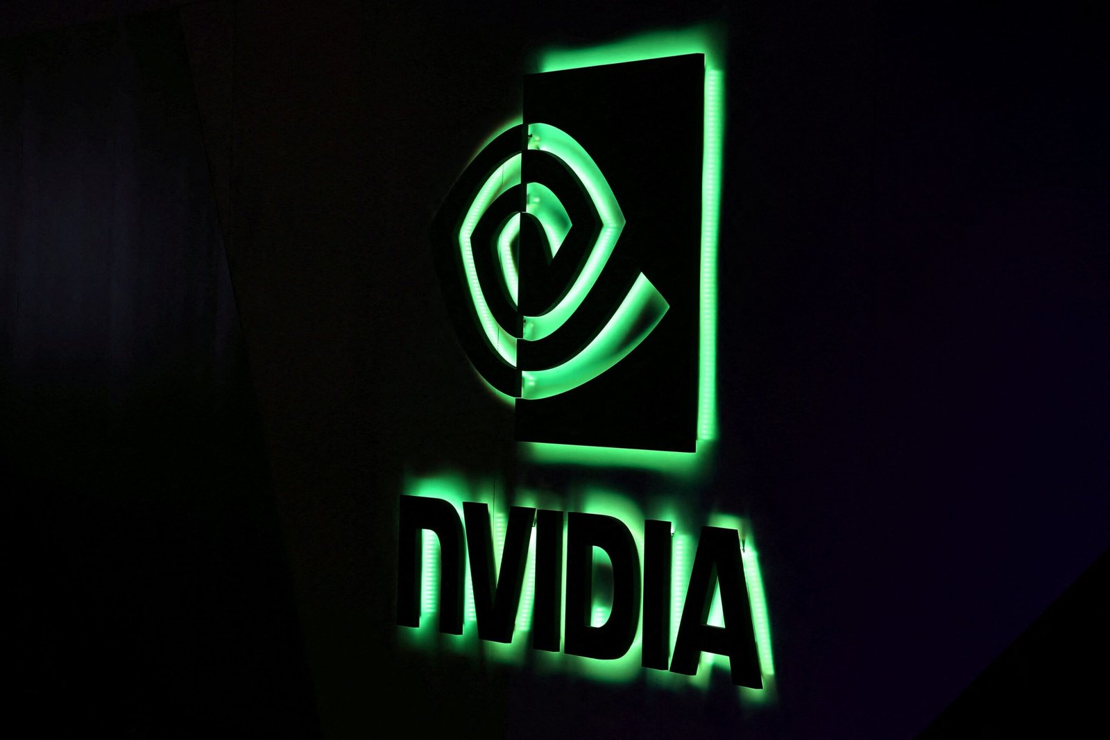Intel vai deixar Dow Jones após 25 anos e será substituída por Nvidia
