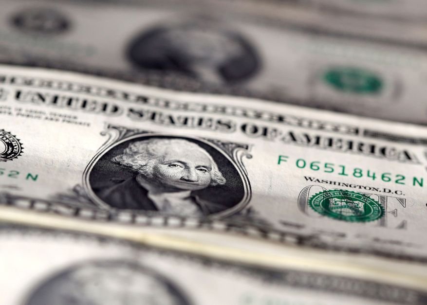 Dólar tem alta enquanto investidores analisam dados de inflação no Brasil Dólar tem alta enquanto investidores analisam dados de inflação no Brasil