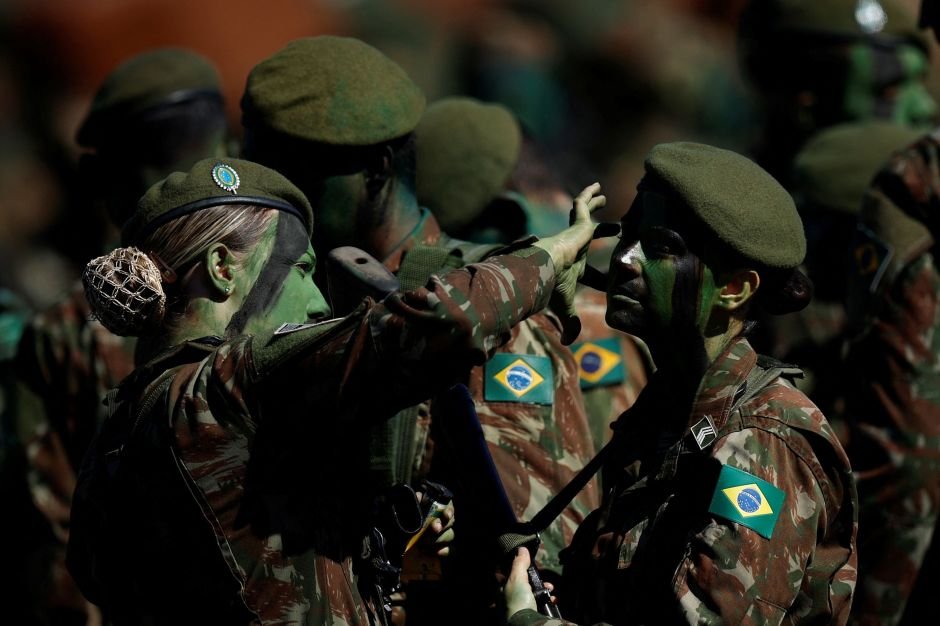 Exército investirá R$ 48 mi para adequar instalações a alistamento feminino