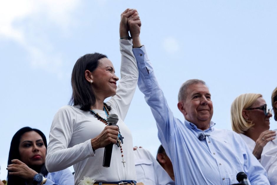 Oposição venezuelana convoca protestos em Madri após González partir para a Espanha