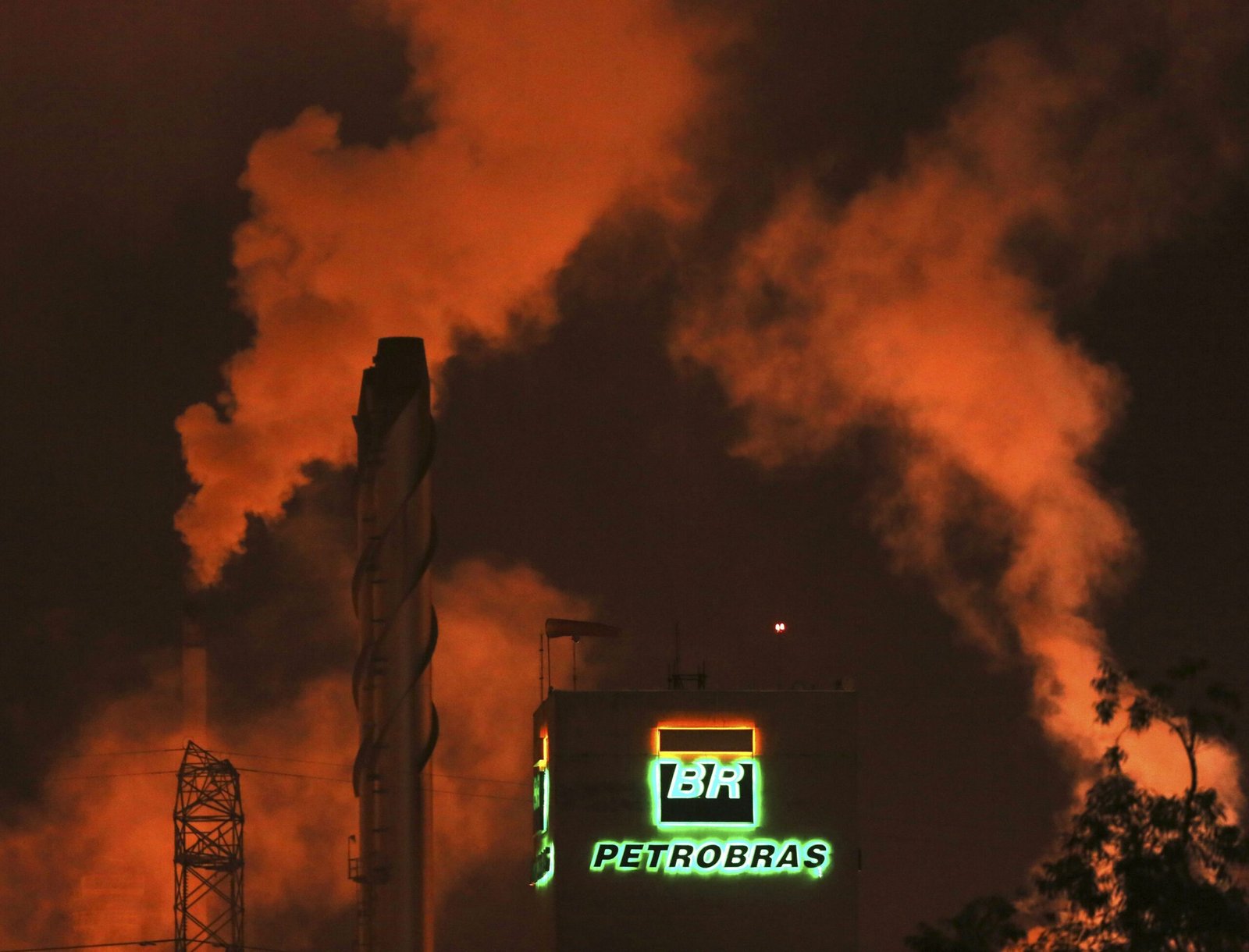 Petrobras desembolsa menores dividendos para 3º tri desde 2020, mostra levantamento