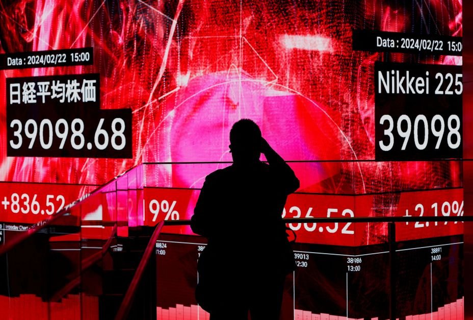 Ações no Japão recuam mais de 6% na maior queda em um dia desde a pandemia