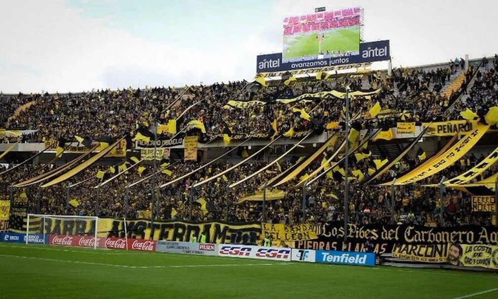 Montevidéu se une pelo Peñarol em nome da glória do futebol uruguaio