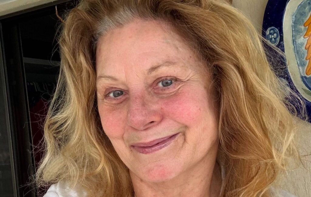 Vera Fischer reaparece nas redes sociais e explica sumiço: “Vírus forte“