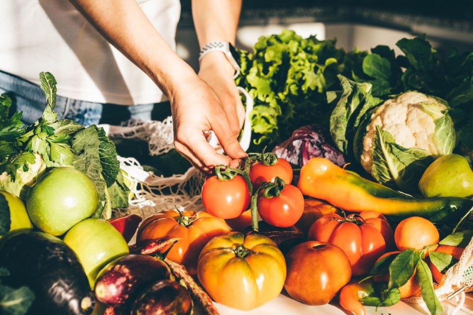 Bilhões de pessoas não comem 7 nutrientes essenciais; veja quais são