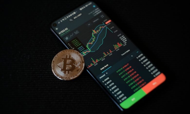 Bitcoin supera US$ 100 mil pela 1ª vez em 3 meses após acordo dos EUA Bitcoin supera US$ 100 mil pela 1ª vez em 3 meses após acordo dos EUA