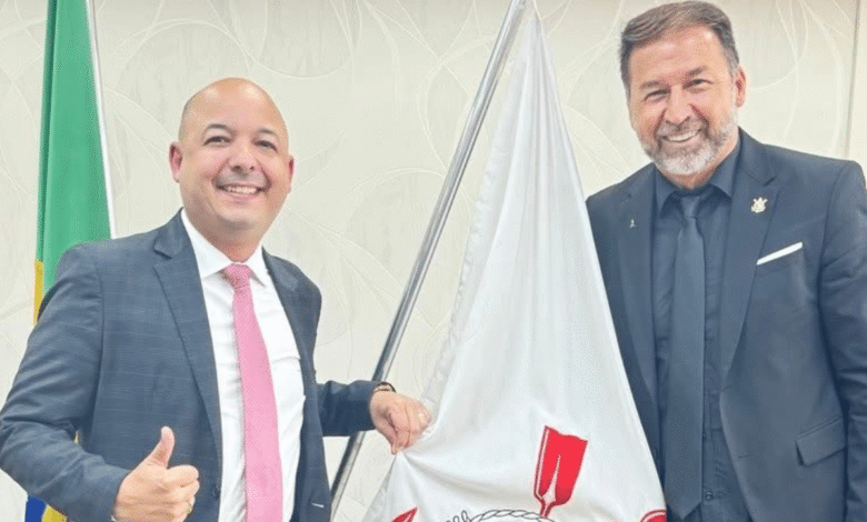 Ex-diretor de marketing do Corinthians explica por que pediu demissão após 39 dias Ex-diretor de marketing do Corinthians explica por que pediu demissão após 39 dias