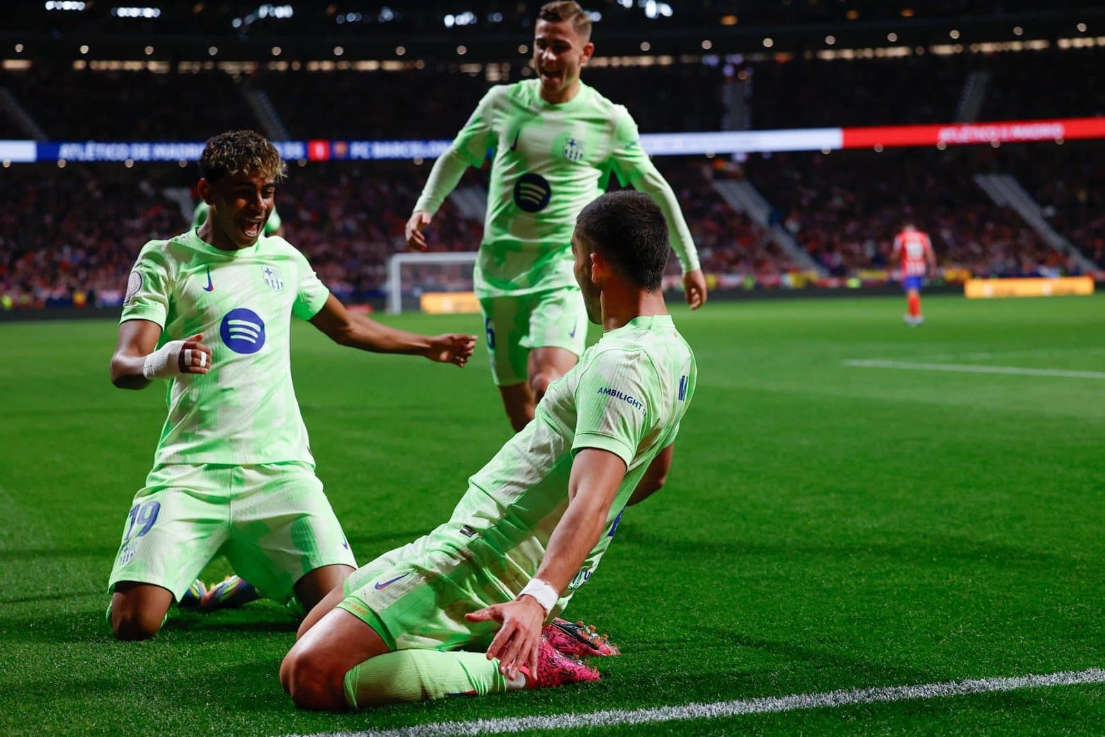Com magia de Yamal e gol de ‘talismã’, Barcelona supera apagão da ida e elimina Atlético